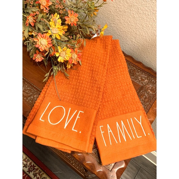 RAE DUNN KITCHEN TOWEL SET BURNT ORANGE HARVEST "LOVE🔅FAMILY" THANKSGIVING